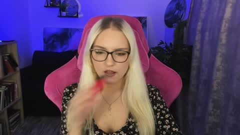 violamore online show from April 2026 05:36:01 PM