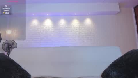 Snapshot of violeet_scott chatting on December 2024 10:47:02 AM Violett Everyday From 0530 to 1430 Col Time online show from December 2024 10:47:02 AM