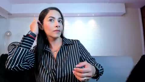 Violett  Everyday From 0530 to 1430 Col Time online show from November 2025 10:37:02 AM