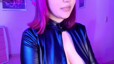 violet online show from October 2025 12:50:02 PM