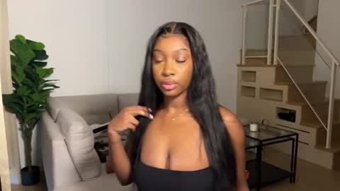 Fantasy Black Girl online show from October 2025 04:09:02 AM