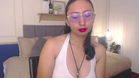 V I O L E T  online show from April 2026 02:12:01 PM