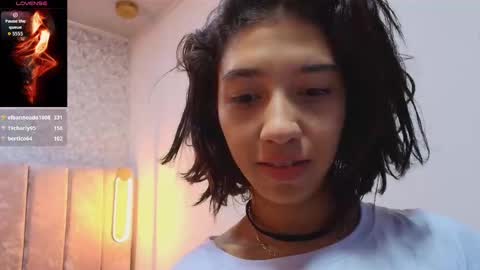 Snapshot of violet_606 chatting on September 2025 01:16:01 AM Violeta online show from September 2025 01:16:01 AM