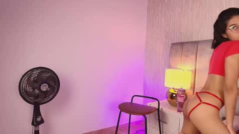 Snapshot of violet_606 chatting on September 2025 08:21:02 PM Violeta online show from September 2025 08:21:02 PM