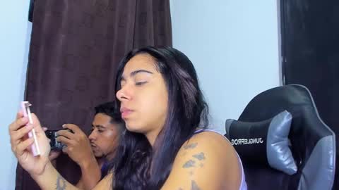 Snapshot of violet_and_myers chatting on February 2026 04:28:02 AM Violet and Myers online show from February 2026 04:28:02 AM