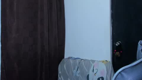 Snapshot of violet_and_myers chatting on February 2026 08:09:02 PM Violet and Myers online show from February 2026 08:09:02 PM