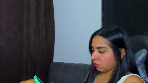 Snapshot of violet_and_myers chatting on March 2026 03:54:01 AM Violet and Myers online show from March 2026 03:54:01 AM