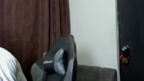 Snapshot of violet_and_myers chatting on March 2026 11:25:02 AM Violet and Myers online show from March 2026 11:25:02 AM