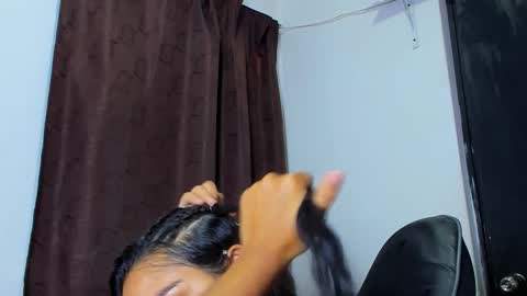 Snapshot of violet_and_myers chatting on March 2026 08:12:01 PM Violet and Myers online show from March 2026 08:12:01 PM