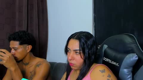 Snapshot of violet_and_myers chatting on March 2026 07:30:01 PM Violet and Myers online show from March 2026 07:30:01 PM