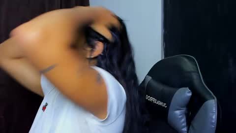 Snapshot of violet_and_myers chatting on April 2026 09:21:02 PM Violet and Myers online show from April 2026 09:21:02 PM