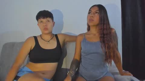 Violet and Casper online show from December 2025 05:35:02 AM