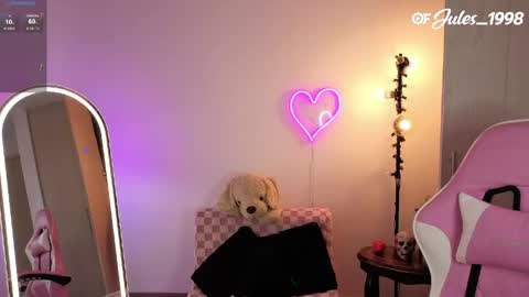 violet online show from May 2026 07:09:01 PM
