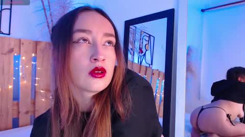 Snapshot of violet_jonesss chatting on March 2025 01:42:01 PM Violet Jones online show from March 2025 01:42:01 PM