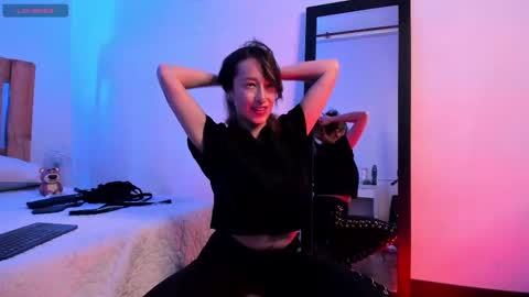 Snapshot of violet_jonesss chatting on September 2025 03:01:01 PM Violet Jones online show from September 2025 03:01:01 PM