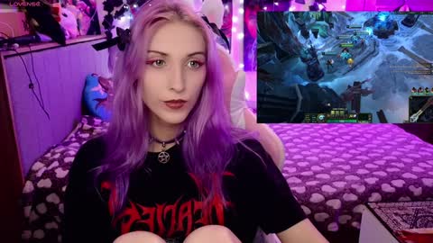 Snapshot of violet_noir_ chatting on January 2025 06:49:02 AM Deya online show from January 2025 06:49:02 AM