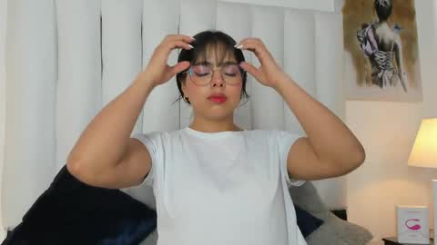 Mary online show from April 2026 07:22:01 PM