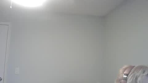 Snapshot of violet_winter97 chatting on January 2025 11:42:01 PM violet_winter97 online show from January 2025 11:42:01 PM