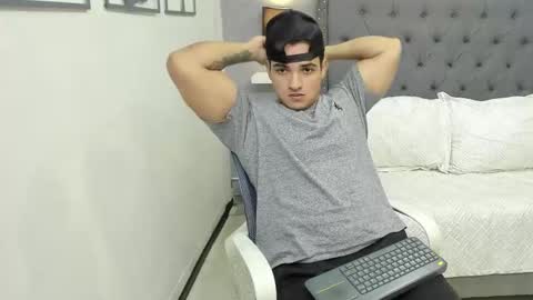 VIOLETA AND MAXX online show from December 2025 12:27:02 AM