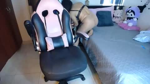 Snapshot of violeta_campbell chatting on October 2025 08:57:01 PM violeta.. online show from October 2025 08:57:01 PM