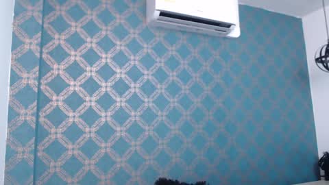 Snapshot of violeta_cute18 chatting on January 2025 01:23:01 AM Violeta online show from January 2025 01:23:01 AM