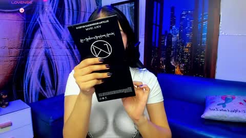     online show from January 2025 09:10:01 PM