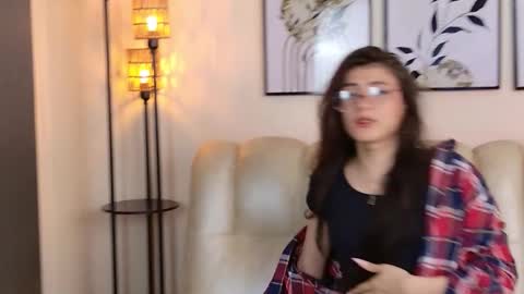 Snapshot of violeta_foxz chatting on October 2025 07:33:02 PM Violeta online show from October 2025 07:33:02 PM