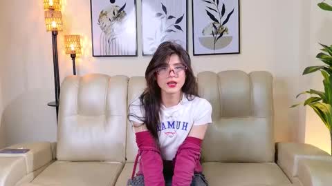 Snapshot of violeta_foxz chatting on October 2025 07:46:02 PM Violeta online show from October 2025 07:46:02 PM