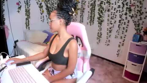 Violeta online show from March 2026 06:33:01 PM