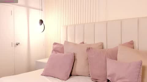 Snapshot of violeta_rodriguez_ chatting on March 2026 06:12:02 PM Violeta Rodriguez online show from March 2026 06:12:02 PM