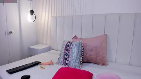 Snapshot of violeta_rodriguez_ chatting on March 2026 10:13:01 PM Violeta Rodriguez online show from March 2026 10:13:01 PM