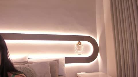 Violeta Sum online show from March 2026 12:52:02 PM