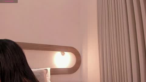 Violeta Sum online show from May 2026 01:07:01 PM