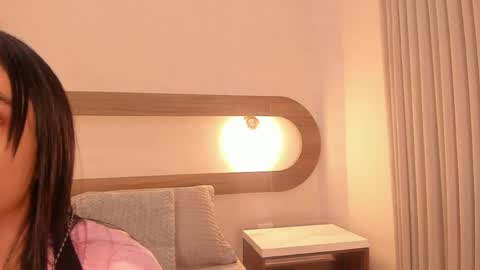 Violeta Sum online show from June 2026 12:30:01 PM