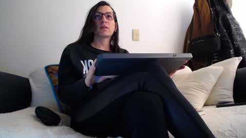 Violeta Gmez online show from December 2024 01:33:02 PM