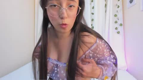 Snapshot of violetagrace chatting on April 2026 11:15:02 AM Violeta online show from April 2026 11:15:02 AM