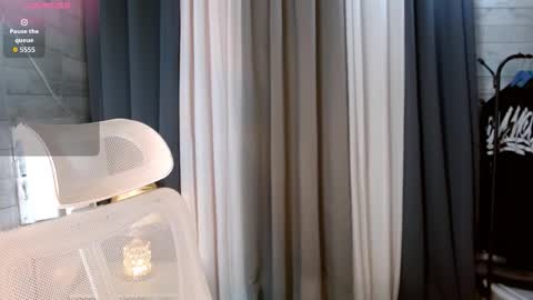 violet online show from January 2026 02:25:01 AM