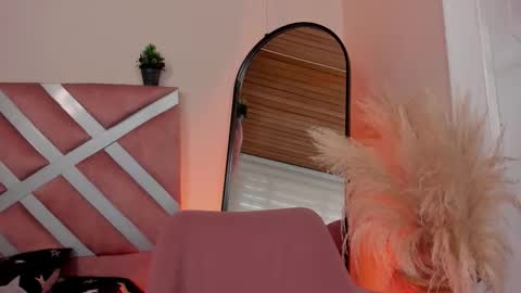 Call me Violet online show from December 2025 07:10:01 PM