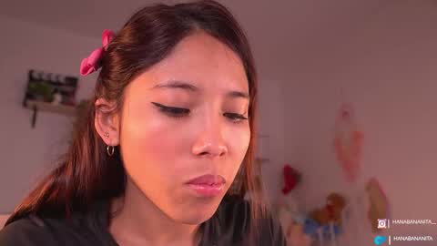 Snapshot of violeth___ chatting on October 2025 11:33:02 AM violeth___ online show from October 2025 11:33:02 AM