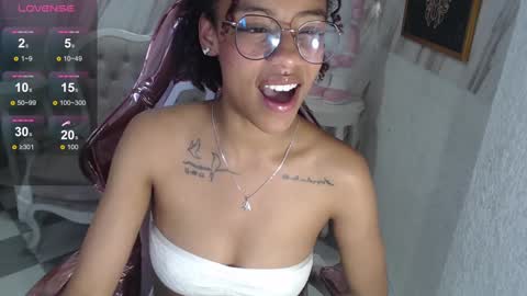 violeth_b online show from January 2025 06:47:01 PM