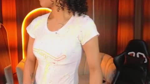 violeth_b online show from February 2026 12:59:02 PM