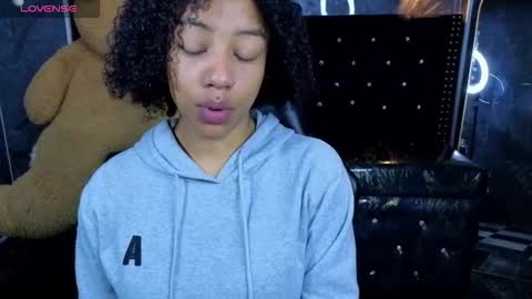 violeth_b online show from March 2026 01:04:01 PM