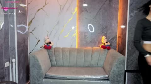 violeth_b online show from March 2026 01:11:02 PM