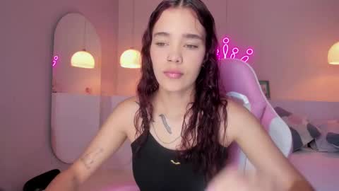 Violeth Hill online show from February 2025 08:56:01 PM