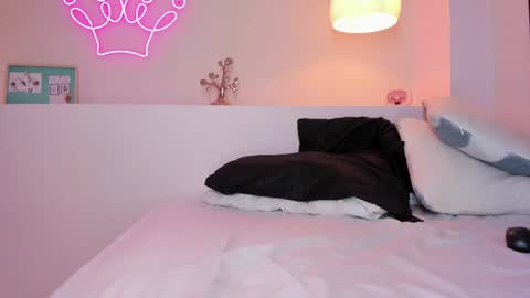 Violeth Hill online show from February 2025 12:10:02 AM