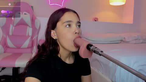 Violeth Hill online show from March 2025 08:09:02 PM