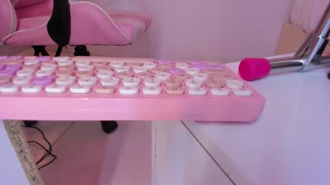 Violeth Hill online show from November 2025 07:12:02 PM