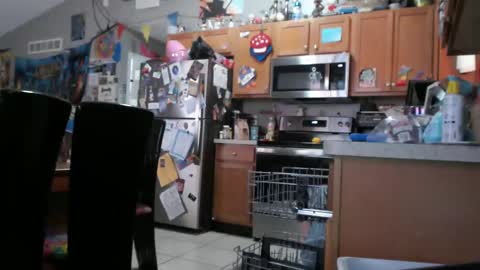 Violet Hooper online show from September 2025 03:45:01 PM