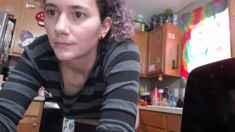 Snapshot of violethooper chatting on April 2026 02:50:01 PM Violet Hooper online show from April 2026 02:50:01 PM