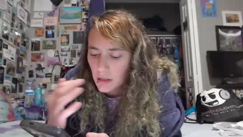 Snapshot of violethooper chatting on May 2026 05:29:02 PM Violet Hooper online show from May 2026 05:29:02 PM